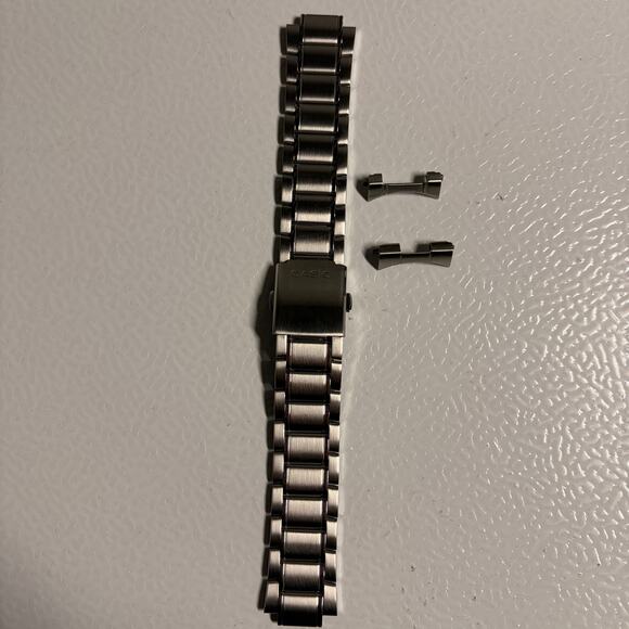 Casio Duro Marlin MDV106DD-1A1 44mm Quartz w/ Aftermarket Oyster Bracelet - Picture 8 of 8